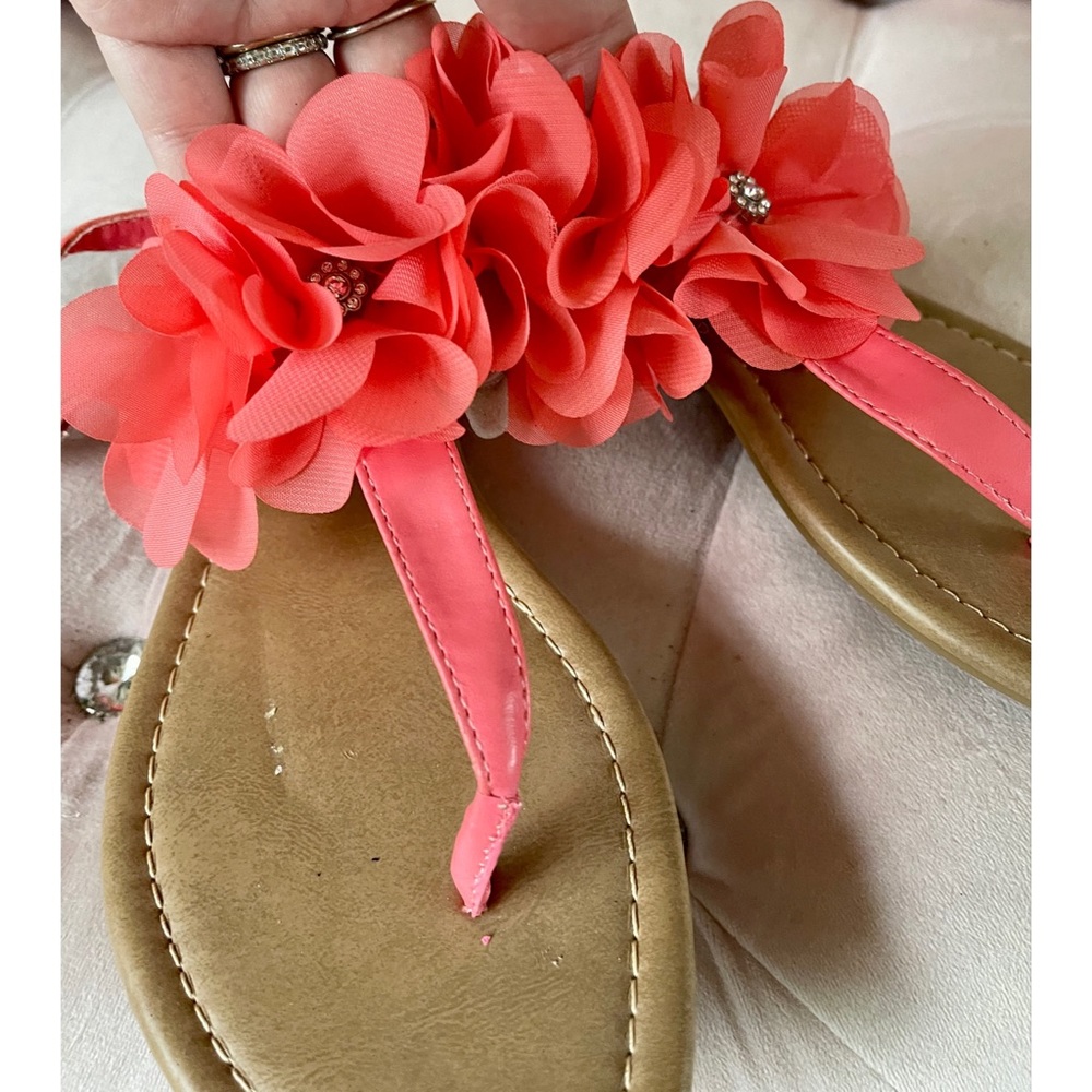 New Nicole 3D Floral Rhinestones Peach Flat Sandals 10